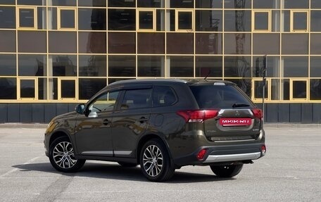 Mitsubishi Outlander III рестайлинг 3, 2015 год, 1 750 000 рублей, 5 фотография