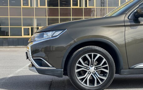 Mitsubishi Outlander III рестайлинг 3, 2015 год, 1 750 000 рублей, 6 фотография