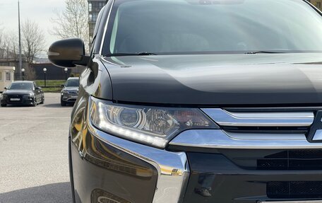 Mitsubishi Outlander III рестайлинг 3, 2015 год, 1 750 000 рублей, 9 фотография