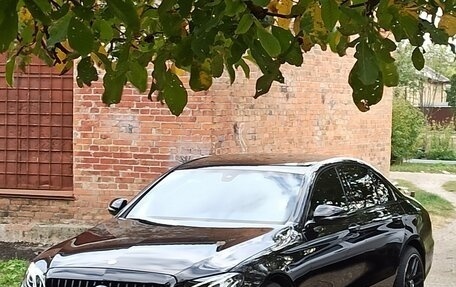 Mercedes-Benz E-Класс, 2019 год, 2 500 000 рублей, 3 фотография