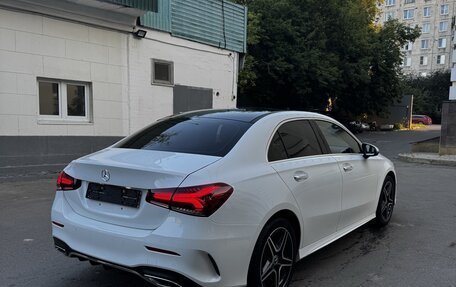 Mercedes-Benz A-Класс, 2022 год, 2 490 000 рублей, 2 фотография