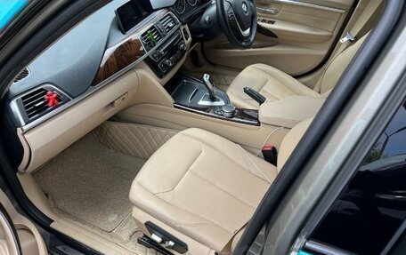 BMW 3 серия, 2016 год, 1 769 000 рублей, 16 фотография