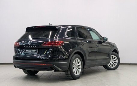Volkswagen Touareg III, 2018 год, 5 270 000 рублей, 8 фотография