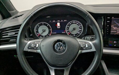 Volkswagen Touareg III, 2018 год, 5 270 000 рублей, 25 фотография