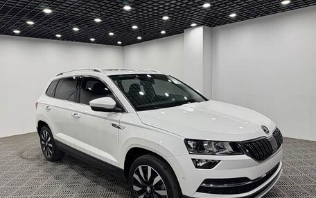 Skoda Karoq I, 2021 год, 1 676 700 рублей, 1 фотография