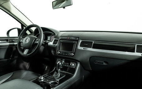 Volkswagen Touareg III, 2015 год, 2 649 700 рублей, 9 фотография