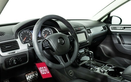 Volkswagen Touareg III, 2015 год, 2 649 700 рублей, 11 фотография