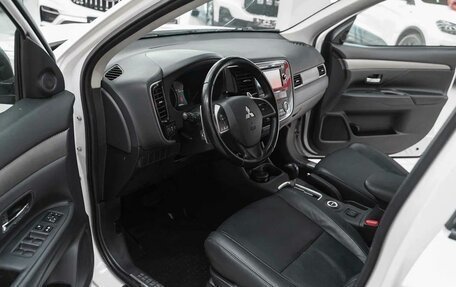 Mitsubishi Outlander III рестайлинг 3, 2012 год, 1 150 000 рублей, 11 фотография