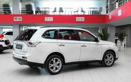 Mitsubishi Outlander III рестайлинг 3, 2012 год, 1 150 000 рублей, 3 фотография