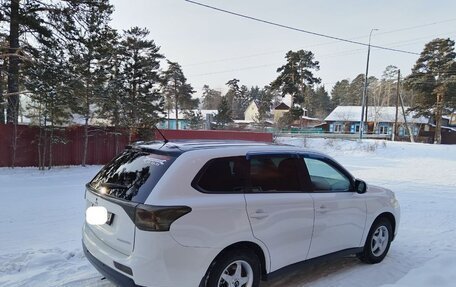 Mitsubishi Outlander III рестайлинг 3, 2012 год, 1 330 000 рублей, 1 фотография