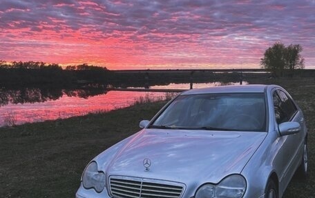 Mercedes-Benz C-Класс, 2000 год, 450 000 рублей, 1 фотография
