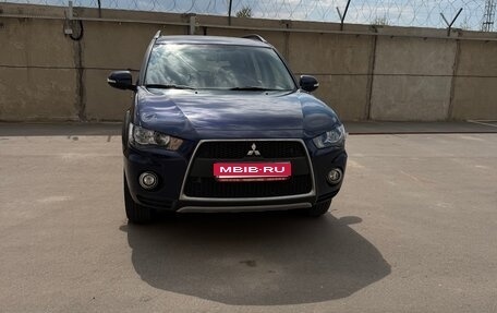 Mitsubishi Outlander III рестайлинг 3, 2011 год, 1 340 000 рублей, 1 фотография