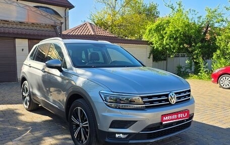 Volkswagen Tiguan II, 2018 год, 2 800 000 рублей, 1 фотография