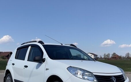 Renault Sandero I, 2013 год, 570 000 рублей, 3 фотография