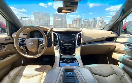 Cadillac Escalade IV, 2018 год, 5 400 000 рублей, 20 фотография