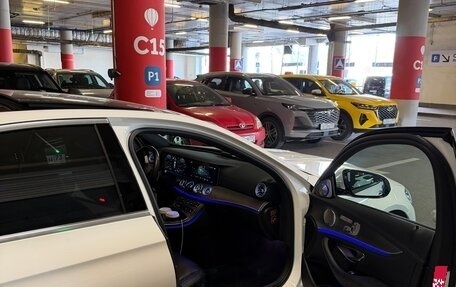 Mercedes-Benz E-Класс, 2022 год, 6 700 000 рублей, 11 фотография