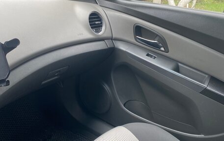 Chevrolet Cruze II, 2010 год, 560 000 рублей, 7 фотография