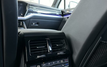 Volkswagen Touareg III, 2020 год, 5 770 000 рублей, 12 фотография