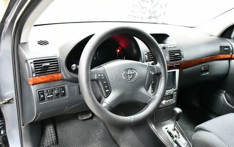 Toyota Avensis III рестайлинг, 2006 год, 697 000 рублей, 20 фотография