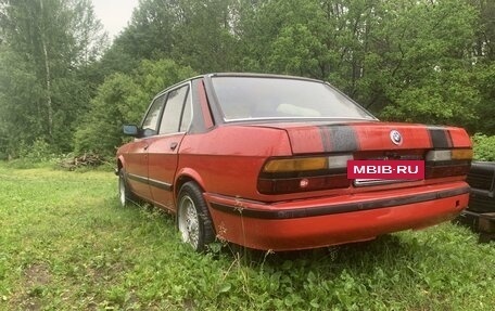 BMW 5 серия, 1982 год, 200 000 рублей, 3 фотография