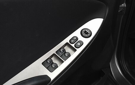 Hyundai Solaris II рестайлинг, 2016 год, 1 028 000 рублей, 9 фотография