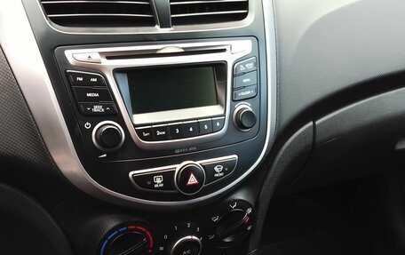 Hyundai Solaris II рестайлинг, 2016 год, 1 028 000 рублей, 8 фотография
