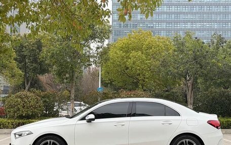 Mercedes-Benz A-Класс, 2022 год, 1 715 000 рублей, 4 фотография