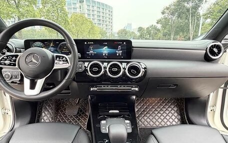 Mercedes-Benz A-Класс, 2022 год, 1 715 000 рублей, 13 фотография