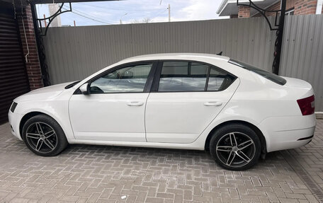 Skoda Octavia, 2017 год, 1 050 000 рублей, 5 фотография