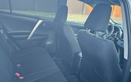 Toyota RAV4, 2015 год, 2 450 000 рублей, 7 фотография