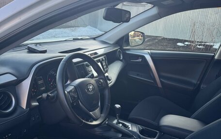 Toyota RAV4, 2015 год, 2 450 000 рублей, 8 фотография