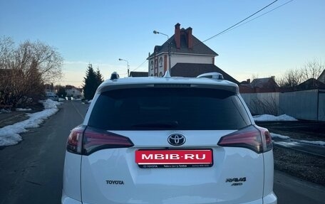 Toyota RAV4, 2015 год, 2 450 000 рублей, 2 фотография