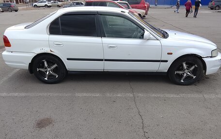 Isuzu Gemini IV, 2000 год, 215 000 рублей, 4 фотография