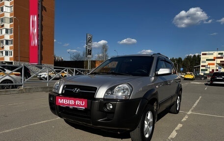 Hyundai Tucson III, 2006 год, 810 000 рублей, 2 фотография