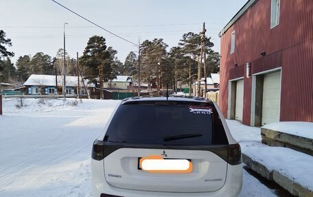 Mitsubishi Outlander III рестайлинг 3, 2012 год, 1 330 000 рублей, 11 фотография