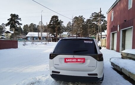 Mitsubishi Outlander III рестайлинг 3, 2012 год, 1 330 000 рублей, 8 фотография