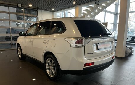 Mitsubishi Outlander III рестайлинг 3, 2013 год, 1 510 000 рублей, 5 фотография