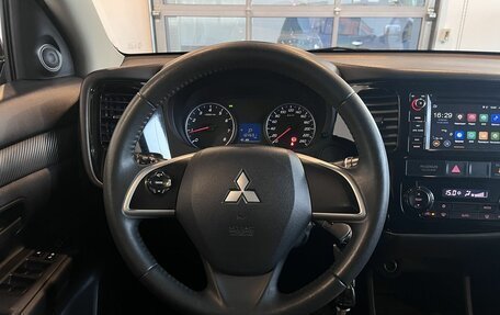 Mitsubishi Outlander III рестайлинг 3, 2013 год, 1 510 000 рублей, 10 фотография