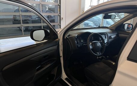 Mitsubishi Outlander III рестайлинг 3, 2013 год, 1 510 000 рублей, 20 фотография