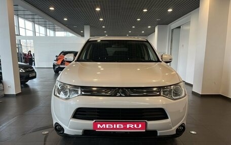 Mitsubishi Outlander III рестайлинг 3, 2013 год, 1 510 000 рублей, 8 фотография