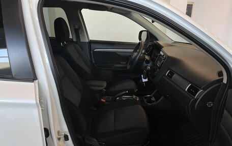 Mitsubishi Outlander III рестайлинг 3, 2013 год, 1 510 000 рублей, 28 фотография