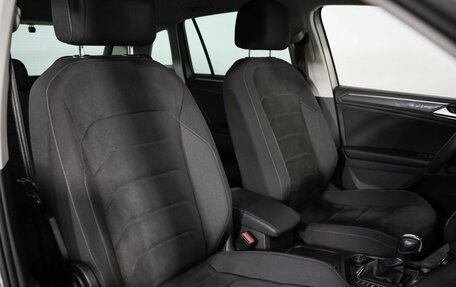 Volkswagen Tiguan II, 2017 год, 2 299 000 рублей, 25 фотография