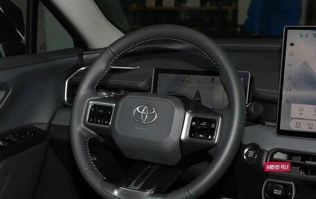 Toyota RAV4, 2026 год, 4 290 000 рублей, 13 фотография
