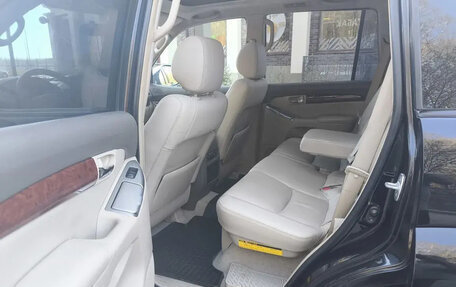 Toyota Land Cruiser Prado 120 рестайлинг, 2006 год, 2 630 000 рублей, 8 фотография