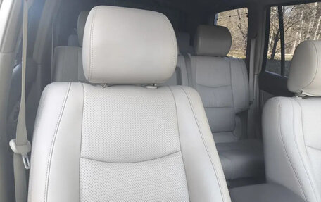 Toyota Land Cruiser Prado 120 рестайлинг, 2006 год, 2 630 000 рублей, 12 фотография