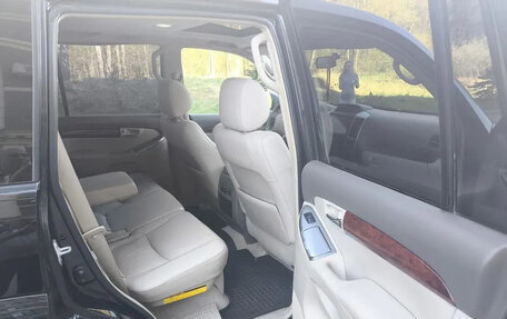 Toyota Land Cruiser Prado 120 рестайлинг, 2006 год, 2 630 000 рублей, 13 фотография