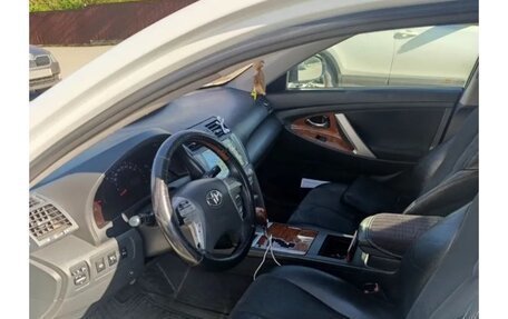 Toyota Camry, 2010 год, 900 000 рублей, 6 фотография