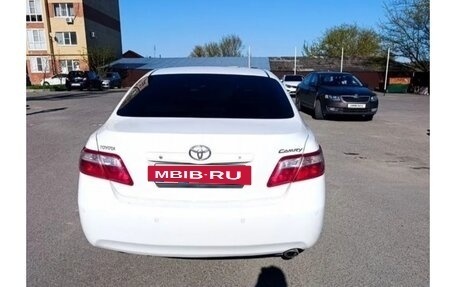 Toyota Camry, 2010 год, 900 000 рублей, 2 фотография