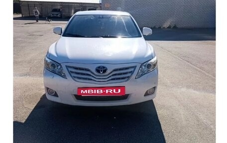 Toyota Camry, 2010 год, 900 000 рублей, 10 фотография
