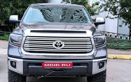 Toyota Tundra II, 2014 год, 5 800 000 рублей, 2 фотография
